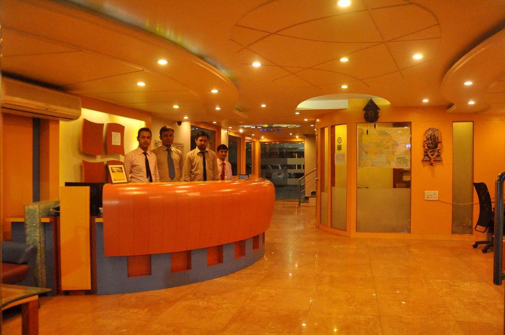Hotel Evershine Rajkot Exterior foto